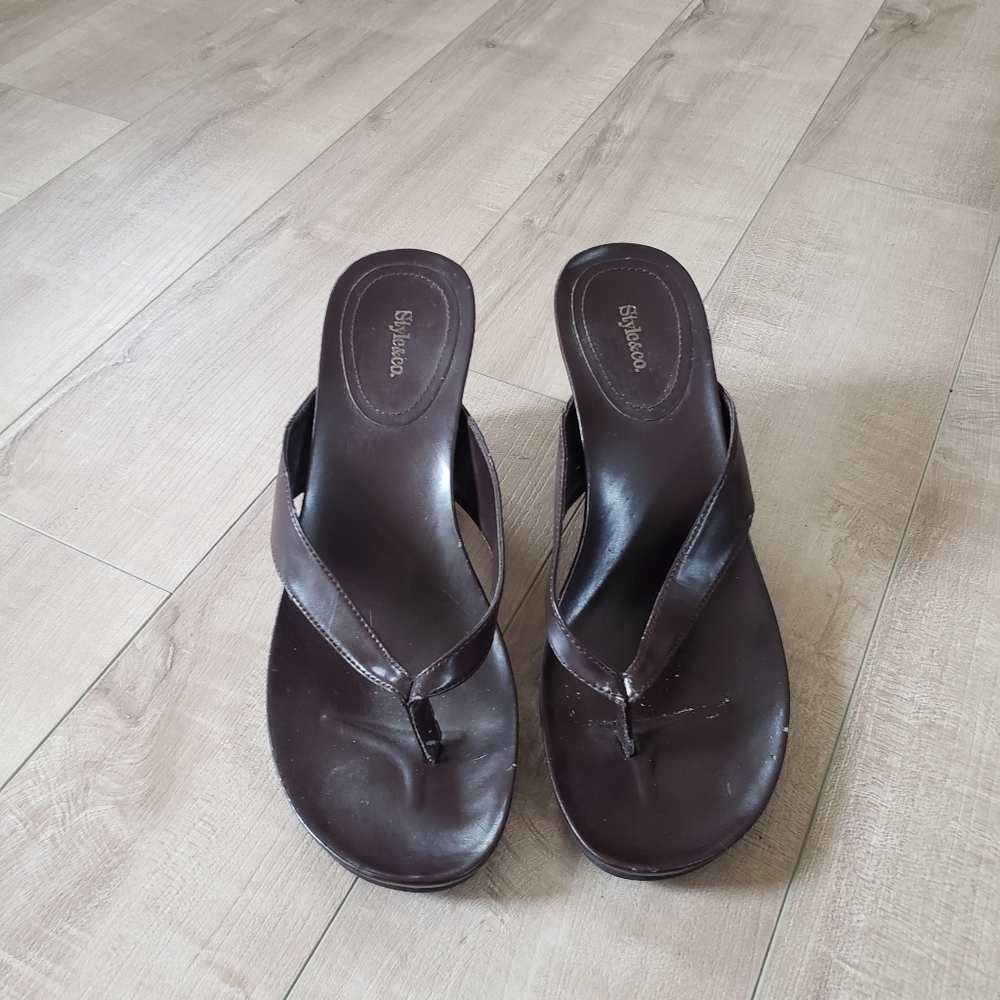 WOMEN'S sandals